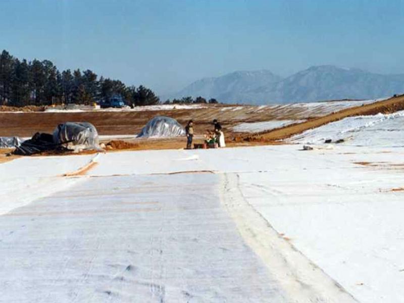 Bentofix® Golf Course Lining 2