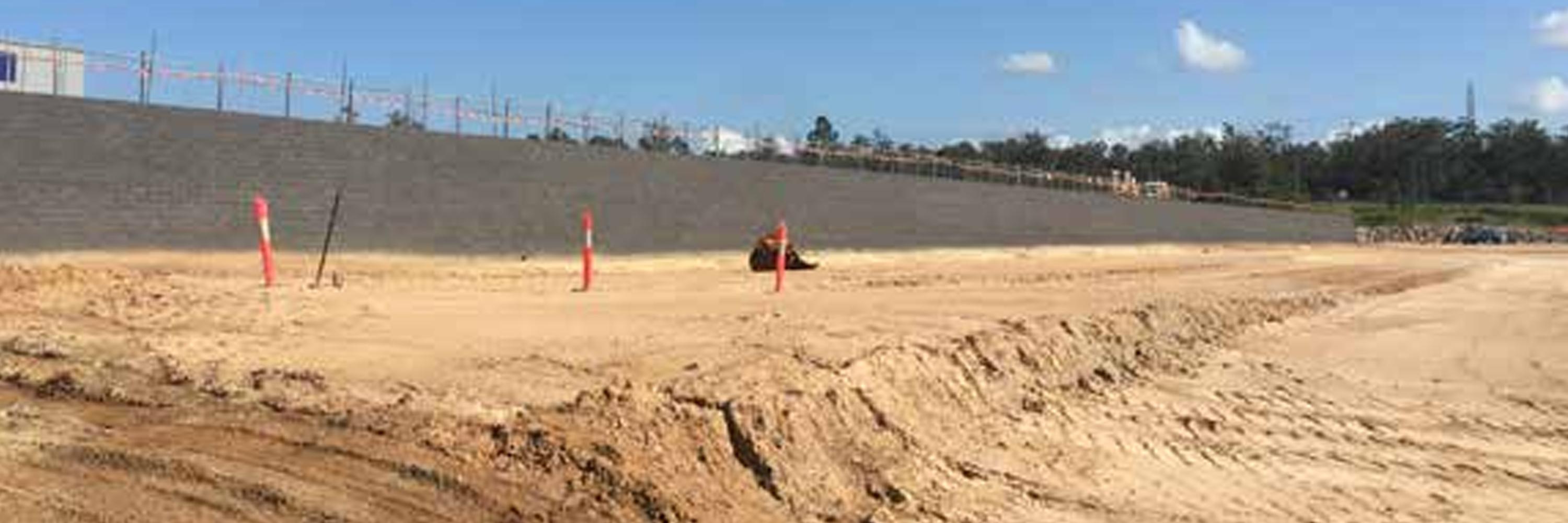 Segmental Masonry Block Soil Reinforced Retaining Wall and ACEGrid® Geogrid