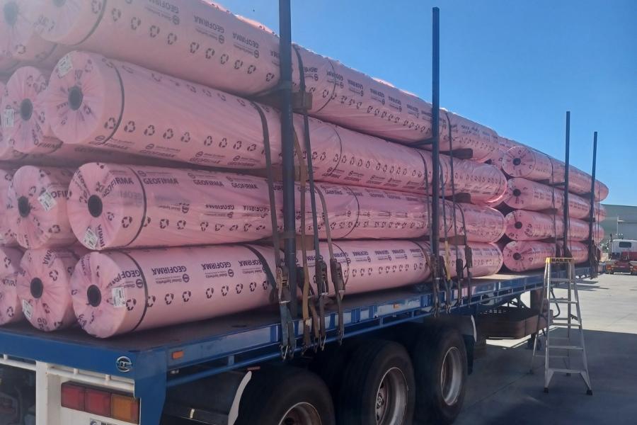 McGrath Foundation - Pink Rolls Delivery